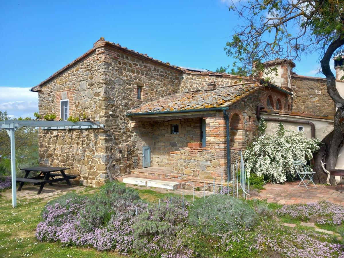 Agriturismo Timignano Apartment Monteguidi ภายนอก รูปภาพ